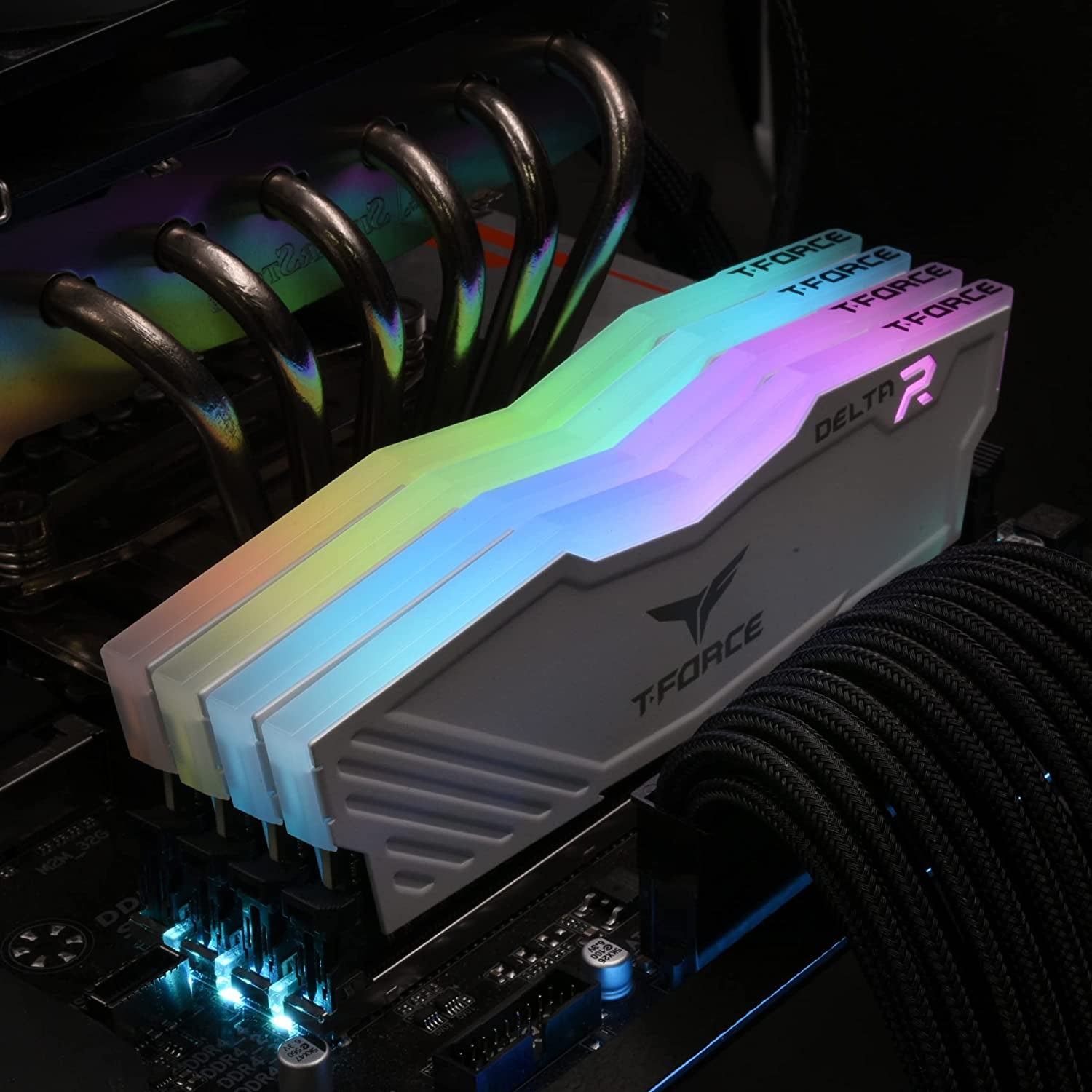 TEAMGROUP T-Force Delta RGB DDR4 32GB (2X16Gb) 3200Mhz (PC4-25600) CL16 Desktop Memory Module Ram TF4D432G3200HC16FDC01 - White